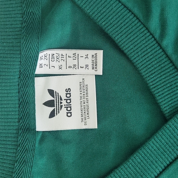 Adidas crop top - Picture 2 of 3